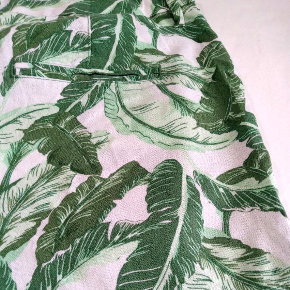 Old Navy Shorts Linen Philodendren Leaves Size 6 Green White - Picture 7 of 13